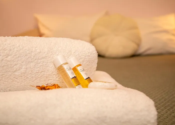 Casita - Free Private Parking & Metro Station