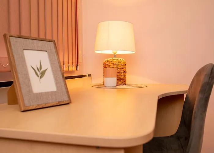 Casita - Free Private Parking & Metro Station *