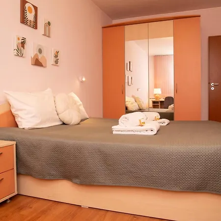 Casita - Free Private Parking & Metro Station